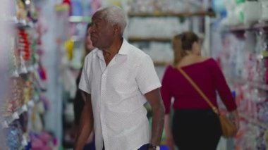 Market Koridorundaki Müşteriler, Afro-Amerikan Ürün Arayanlar