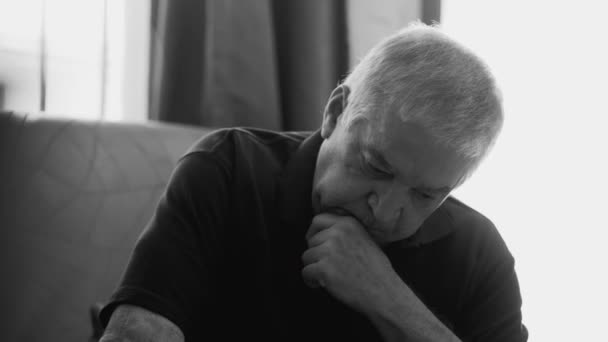 Senior Struggling Illness Seeking Support Help Friend Companion Embracing Person — Stock Video