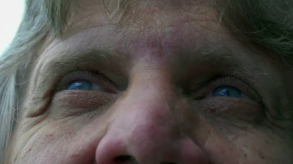 Faithful Senior Man Blue Eyes Looking Skyward Display Wisdom Age — Stock Photo, Image
