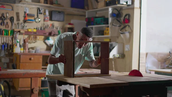 Young Carpenter Apprentice Working Woodwork Business One Black Brazilian Engaged — Stock Photo, Image