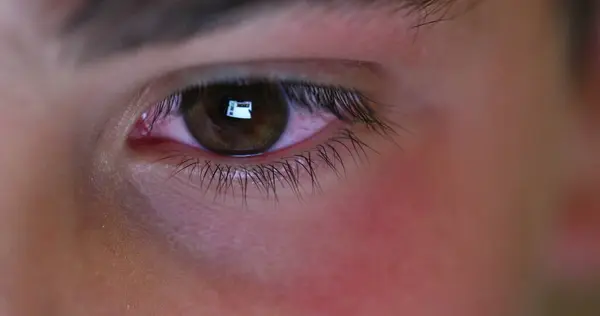 Boy Eye Staring Tablet Screen Playing Video Game Tech Macro — Fotografia de Stock
