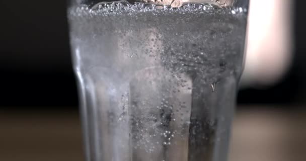 Super Slow Motion Capture Water Droplets Bubbling Surface — Stock Video