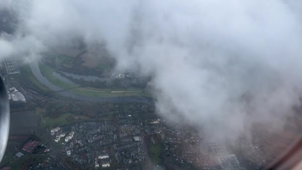 Άποψη Της Πόλης Που Φαίνεται Από Ψηλά Στα Σύννεφα Από — Αρχείο Βίντεο