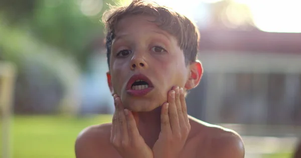 Child Boy Shock Reaction Despair Emotional Kid Reacting Confusion — 스톡 사진