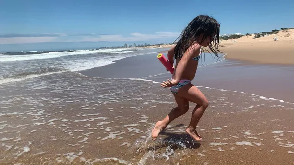 Happy Little Girl Child Running Beach — ストック写真