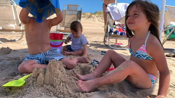 Kids Playing Beach Buidling Failed Sand Castle Brothers Sister Together — Stock Photo, Image