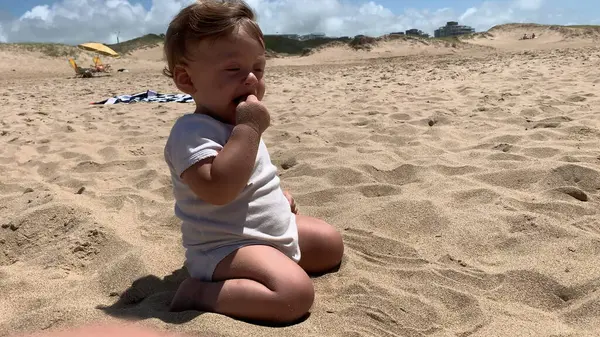Bebê Bonito Praia — Fotografia de Stock