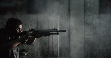 Profil Adamı Atış Tüfeği 800fps Süper Yavaş Çekimde, Hız rampası ile Yüksek Çekim