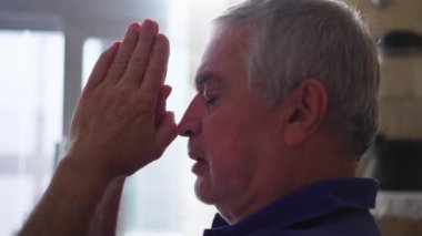 Komuta sizde evde dua portresi 