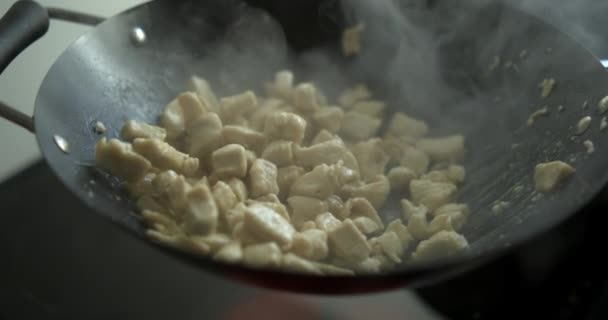 Chicken Pieces Tossed Sizzling Kitchen Pan 800Fps Culinary Chicken Stir — Stock Video