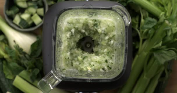 Αναμειγνύοντας Λαχανικά Μέσα Στο Μπλέντερ Συλλαμβάνεται Κάμερα Υψηλής Ταχύτητας 800 — Αρχείο Βίντεο