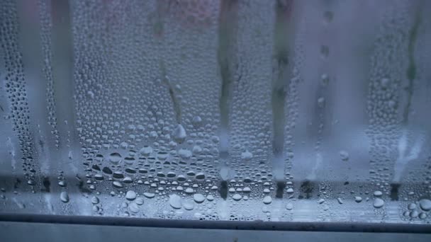 Gotas Ventana Vidrio Durante Estación Fría Invierno Efecto Condensación — Vídeo de stock