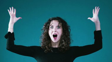 Şakacı Kadın Oyunculuğu Akıllara durgunluk veren bir fikir, Aydınlanmış eğlence, akıllara durgunluk veren bir an