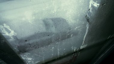 Kış Pencere Bakışı, Memlekete Dönüş İçin Melankolik Bakış