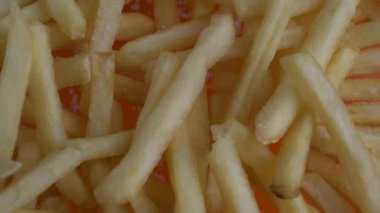 Kızarmış patates. Tabakta patates kızartması