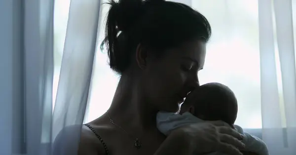 Mother Holding Newborn Born Baby Showing Love Affection Stok Gambar Bebas Royalti