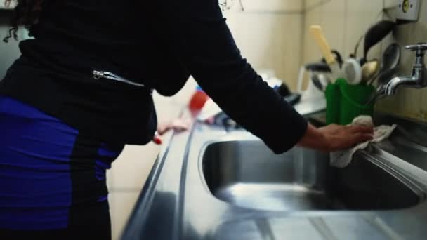 Temizleme Mutfağının Kapanışı Etkinlikte Lavabo — Stok video
