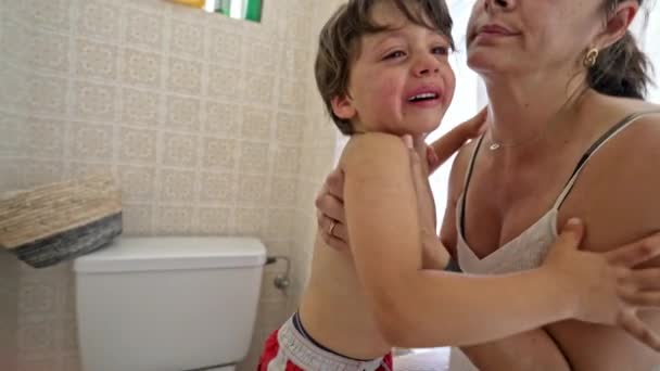 Kelebihan Anak Anak Menangis Menderita Dari Luka Nya — Stok Video