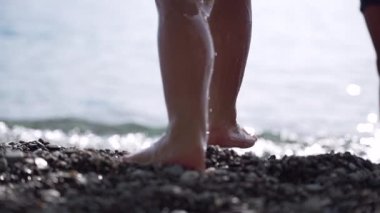 Yakından Bakış - Çocukların Ayakları ve Bacakları Yaz Eğlencesi Günü 'nde Kristal Berrak Göl' e akıyor