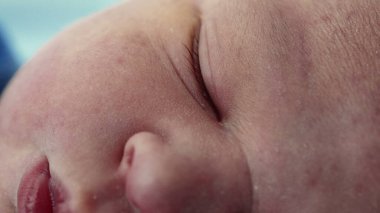 Yenidoğan 'ın Huzurlu Uykusu - Bebeğin Ağzı ve Yüzü' nün Macro Detayları