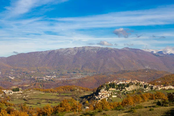Pueblo Pescorocchiano Las Montañas Situado Provincia Rieti Lazio Italia — Foto de Stock