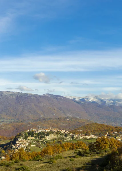 Місто Pescorocchiano Горах Розташоване Провінції Ріті Лаціо Італія — стокове фото