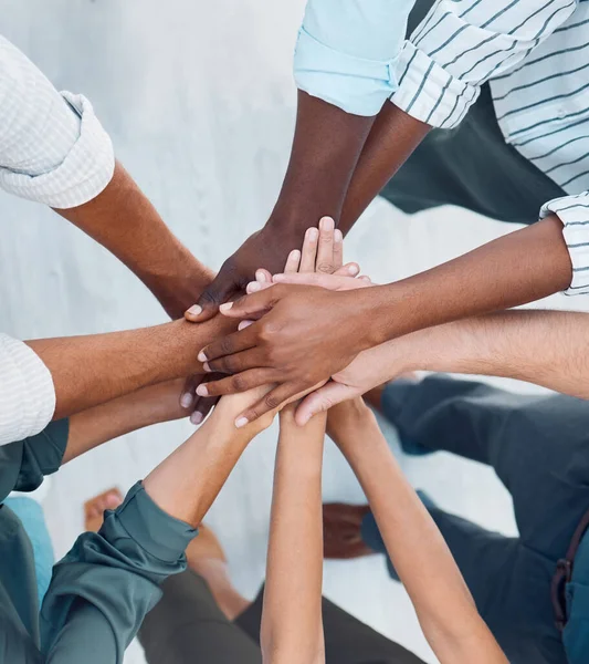 Diversidade Mãos Equipe Acima Apoio Confiança Unidade Para Colaboração Acordo — Fotografia de Stock