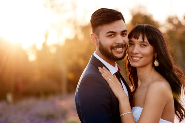 Fomos Feitos Para Outro Jovem Casal Juntos Seu Dia Casamento — Fotografia de Stock
