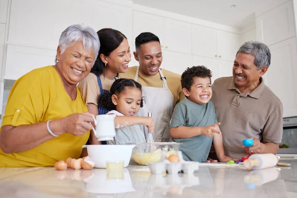 Hornear Cómic Gran Familia Cocina Para Comer Cocinar Felices Juntos —  Fotos de Stock