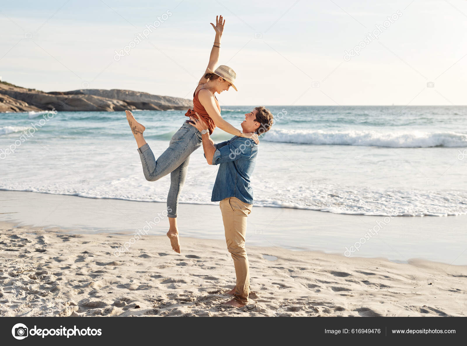 Making Memories Our Beach Vacation Middle Aged Couple Spending Day — Stock  Photo © PeopleImages.com #616949476