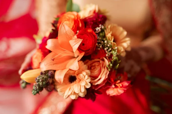 아름다운 꽃다발 결혼식 아닙니다 결혼식 꽃다발을 알아볼 수없는 — 스톡 사진