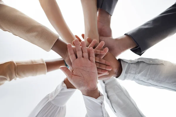 Mãos Juntas Trabalho Equipe Suporte Colaboração Equipe Mostrando Confiança Sucesso — Fotografia de Stock