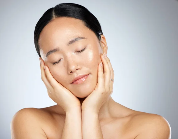 Skincare Ázsiai Szépség Ragyogó Bőr Vagy Arc Egy Stúdió Mockup — Stock Fotó