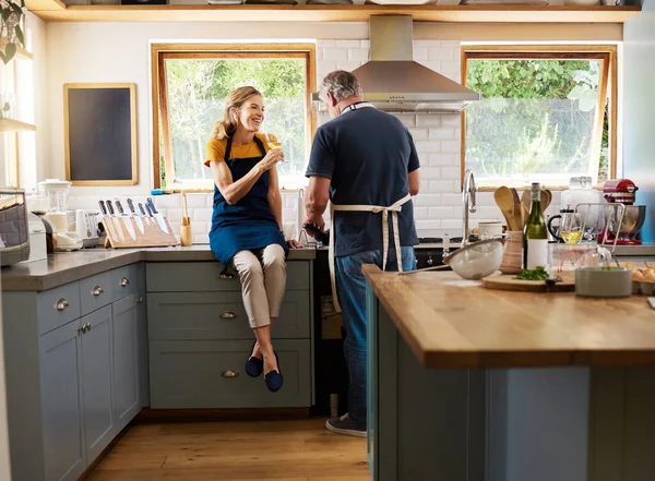 Couple Wine Cooking Kitchen Happy Talking While Bonding Conversation Home — Stock Photo, Image