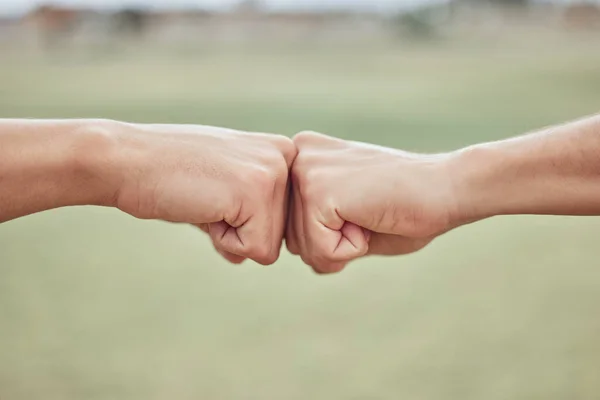 Кулак Зіштовхується Руки Люди Разом Щоб Показати Підтримку Солідарність Успіх — стокове фото
