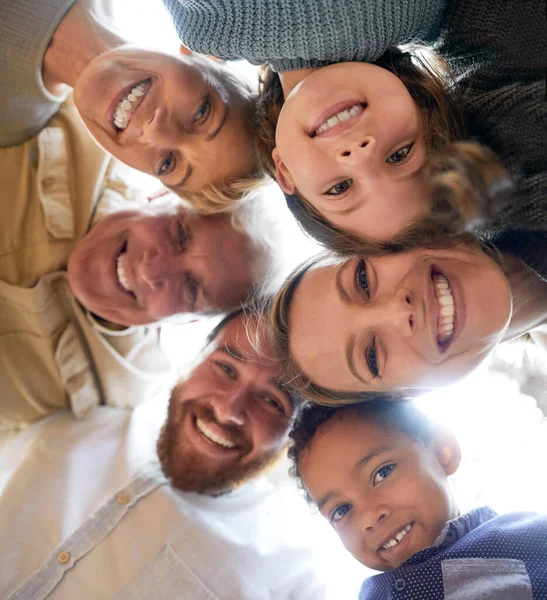 Familie Gezicht Onder Huddle Voor Ondersteuning Van Grootouders Ouders Kinderen — Stockfoto