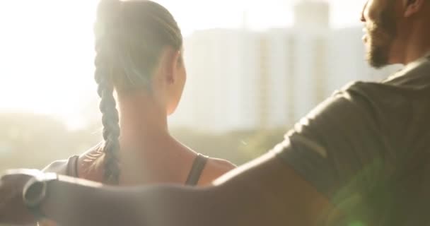 Άσκηση Αγάπη Και Ζευγάρι Στο Μπαλκόνι Πρωί Για Κίνητρο Προπόνηση — Αρχείο Βίντεο