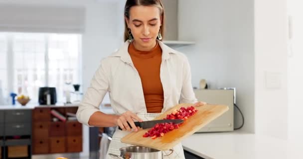 Mujer Cocina Cocina Verduras Nutrición Tabla Cuchillo Comida Saludable Dieta — Vídeos de Stock