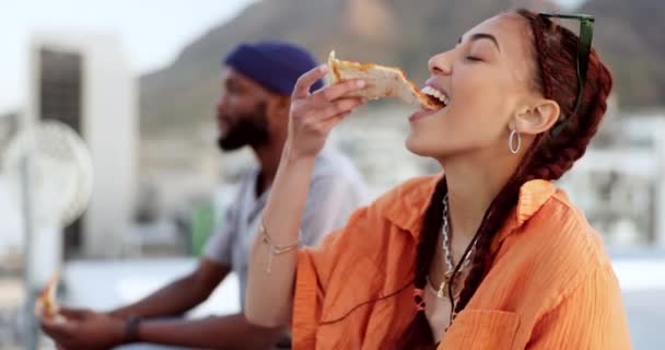Pizza Toit Amis Manger Plein Air Avec Paysage Urbain Pour — Video
