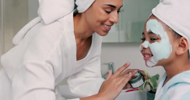 Ibu Putri Dan Ibu Rumah Tangga Kulit Wajah Masker Ikatan — Stok Video