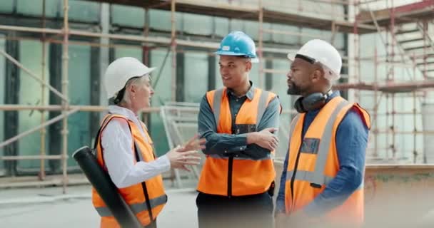 Construction Workers Engineering Meeting Leader Conversation Building Safety Maintenance Work — Stock Video