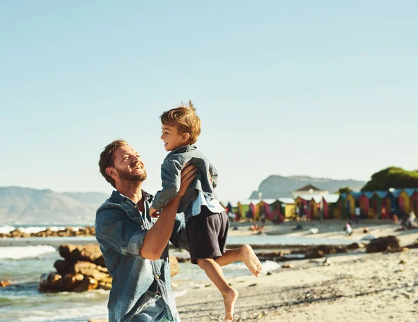 Dream Higher Sky Deeper Ocean Young Father Tossing His Son — Stock Photo, Image