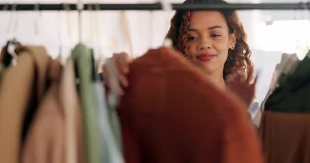 Búsqueda Moda Compras Clientes Felices Comercio Minorista Para Jersey Ofertas — Vídeos de Stock