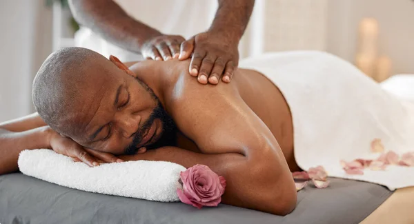 Black Man Spa Luxury Back Massage Physical Therapy Session Beauty — Stock Photo, Image
