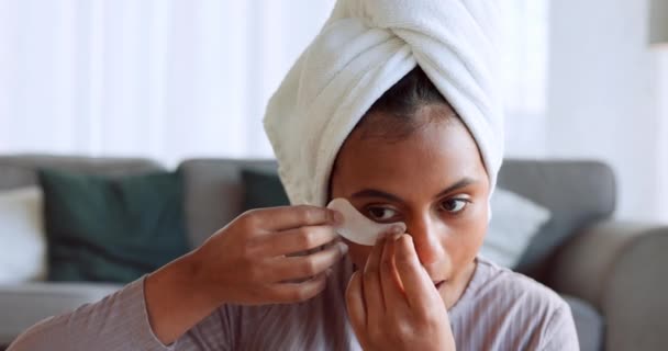 Ögonmask Hudvård Och Kvinna Med Välbefinnande Skönhet Och Ansiktsterapi Ett — Stockvideo