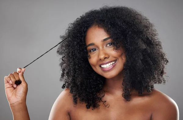 Schoonheid Haar Gezicht Zwarte Vrouw Haarverzorging Met Natuurlijke Kapsel Motivatie — Stockfoto