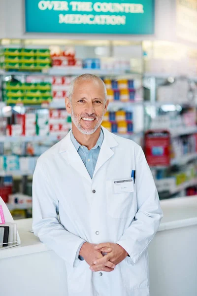 Here Help You Make Best Choice Healthcare Portrait Mature Pharmacist — Stock Photo, Image