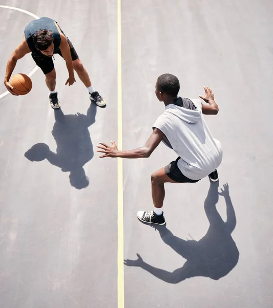 Basketball Und Basketballspieler Auf Dem Platz Von Oben Für Ein — Stockfoto