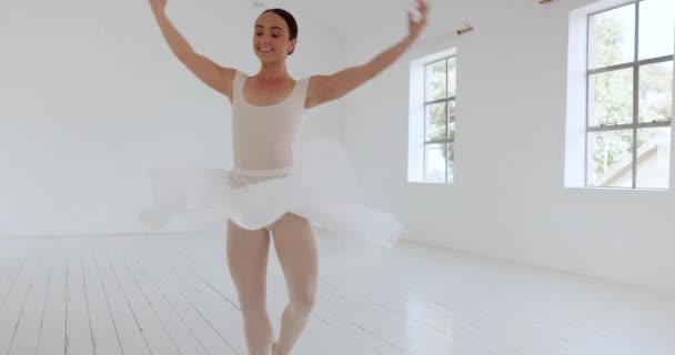Mulher Balé Girando Dança Estúdio Para Arte Criativa Concerto Teatro — Vídeo de Stock