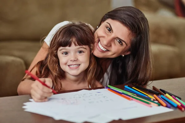 Its Even More Fun Together Portrait Young Woman Drawing Together — Stock Photo, Image